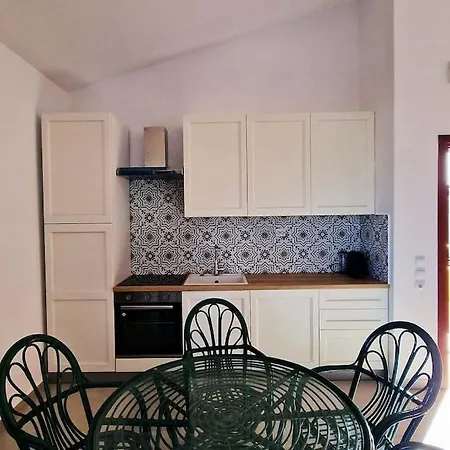 Corner Penthouse In Apartment *